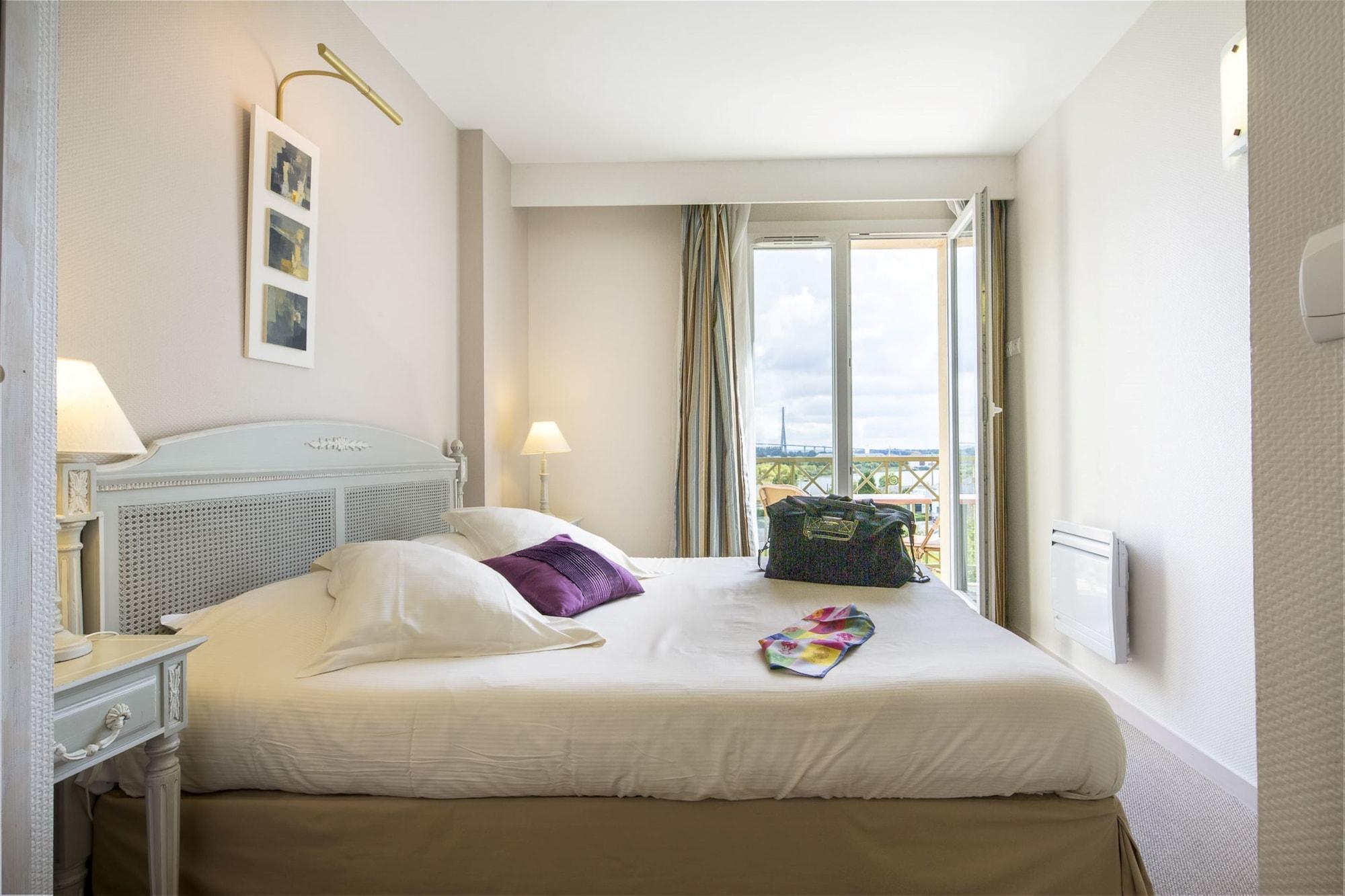 Tulip & Hotel 3*